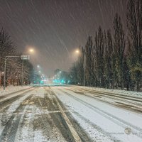 На ночных улицах снегопад :: Игорь Сарапулов