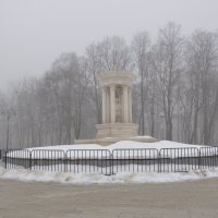 Фонтан в снегу и тумане :: Татьяна 