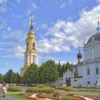 У Новоголутвинского монастыря. :: Александра Климина