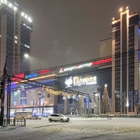 Снегопад в городе :: Татьяна 