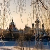 Вид на монастырь :: Сергей Кочнев