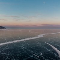 Вечер на льду Байкала :: Константин Шабалин