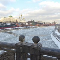 Вид на Кремль с Б. Каменного моста :: Oleg4618 Шутченко