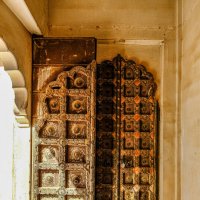 Дверь одного из дворцов форта (2) :: Георгий А