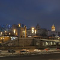 Москва из вечернего (Бородинский мост) :: Евгений Седов