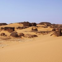 Пески Сахары медленно, но верно наступают на древние скалы. :: unix (Илья Утропов)