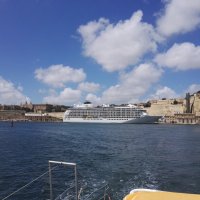 Порт Мальты в глубокой бухте :: Елена 