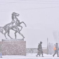 Снегопад в Питере. :: Харис Шахмаметьев