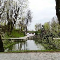 Городской сад в апреле. :: Милешкин Владимир Алексеевич 