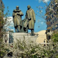 Памятник основателям Московского художественного театра. :: Татьяна Помогалова