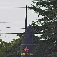памятник погибшим подводникам... :: Giant Tao /