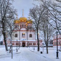 Валдайский Иверский монастырь :: Марина Черепкова