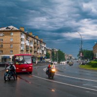 Грозовой фронт над проспектом Ленина. Ухта, Коми :: Николай Зиновьев