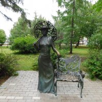 Бронзовая скульптура «Дама с ракеткой» :: Наиля 
