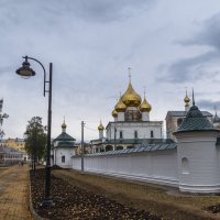 Углич. Воскресенский монастырь :: Сергей Цветков