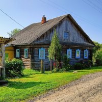 Домик в деревне :: Александр Ульныров