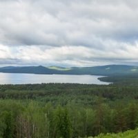 На горе Инышко. Вид на озеро Тургояк и озеро Инышко (панорама). :: Алексей Трухин