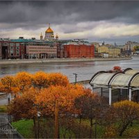 "Последний день октября. На Крымской набережной"© :: Владимир Макаров