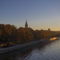 пробуждение города. Первые лучи солнца. :: Елена Агеева