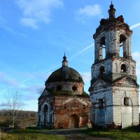 Старинный Храм. :: Михаил Колосов 