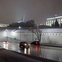 Вдоль кремля в Казани. :: веселов михаил 