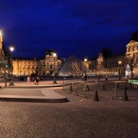 Париж, Лувр ночью :: Татьяна 