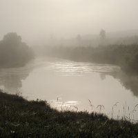 Туман на реке Чертовка :: Дмитрий Каблов