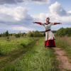 Девушка селянка в поле :: Алексей Малахов