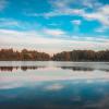 Ранняя осень на озере :: Kylie Row