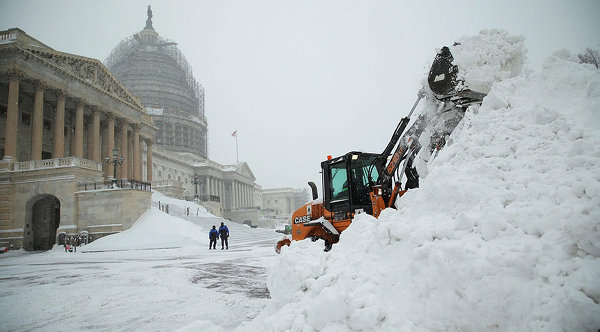 Сноумагеддон: буря века в США накрыла снегом почти 90 миллионов человек