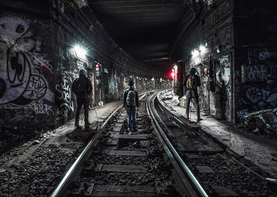 Интригующие фото таинственных исследователей тоннелей метро в Нью-Йорке