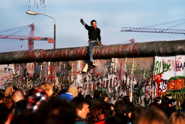 Падение Берлинской стены, 1989
