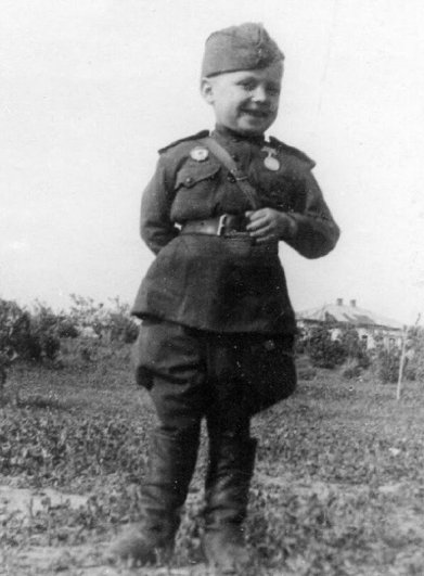 Рядовой Серёженька - 6-летний солдат Великой Отечественной войны. ..!!!