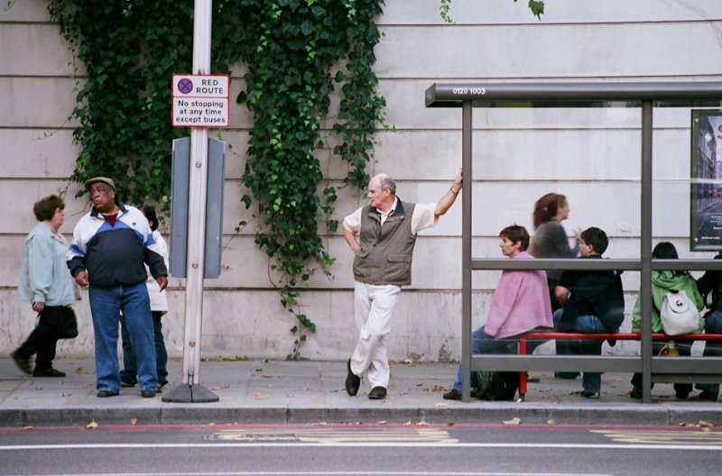 Автобусные остановки фотографа Richard Hooker - №9