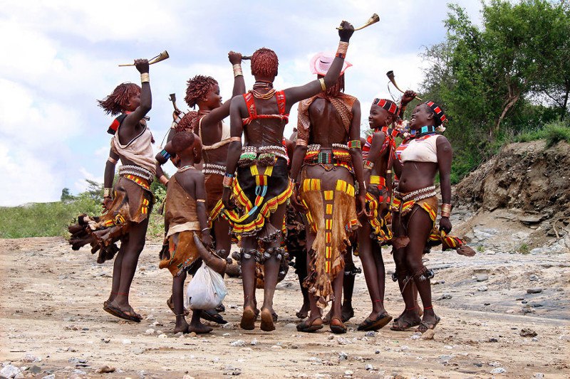 Ритуальный танец племени хамер, Эфиопия