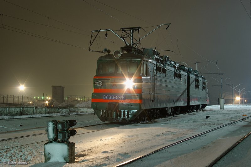 Electric locomotive VL80T-828 (Электровоз ВЛ80Т-82