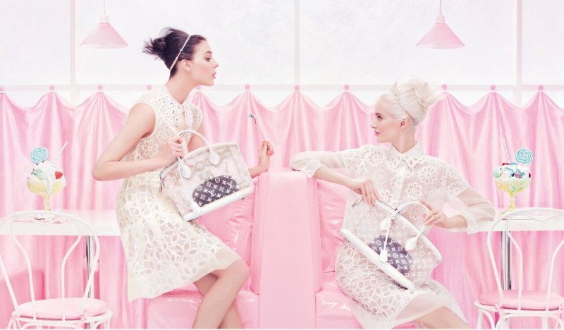 Дарья Строкоус и Кати Нешер в рекламной кампании Louis Vuitton, 2012.