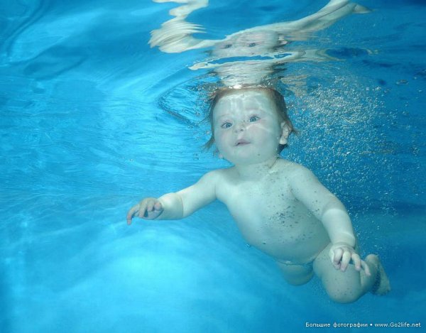 Позитивные фотографии плавающих детей - №14