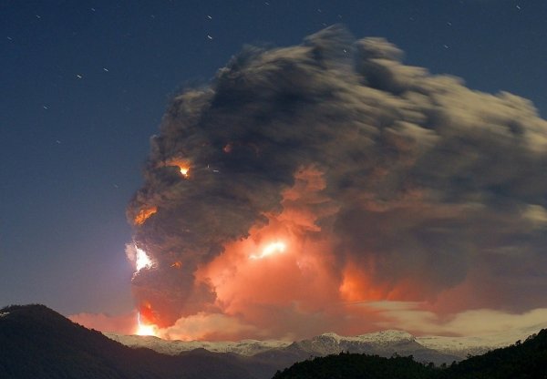 Удачные кадры - Извержение разгневанного вулкана Кордон-Каулле, Чили. © Rival Gustavo