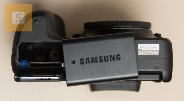 беззеркальная камера Samsung