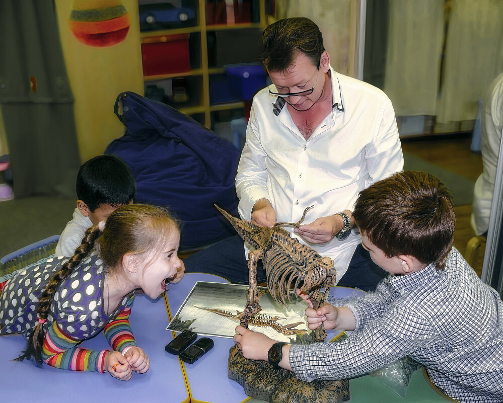 Динозавр. - Владимир Владимир