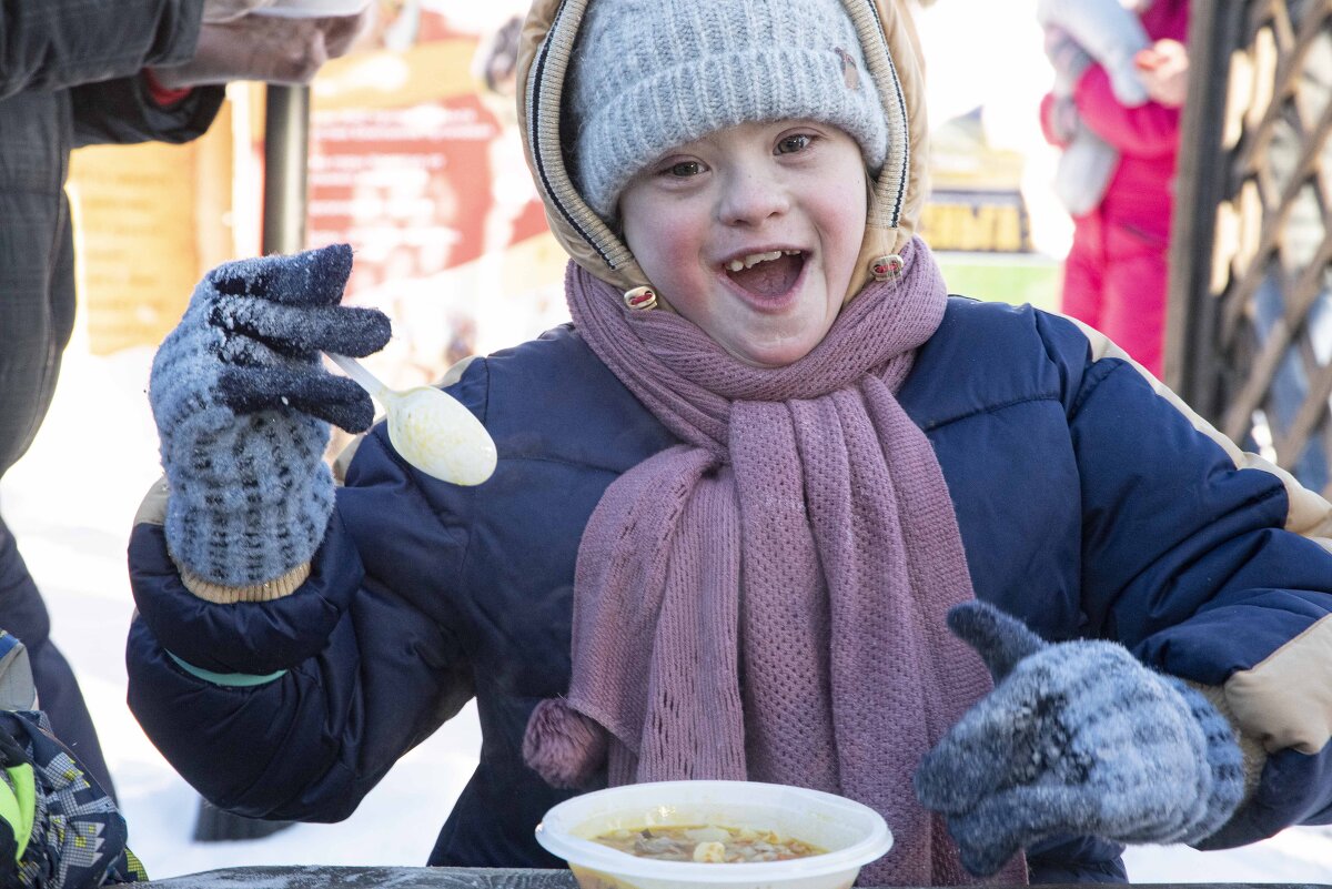 На празднике. - Владимир Терехов
