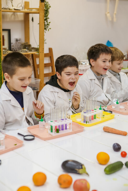 В научной лаборатории - Виктория Мята