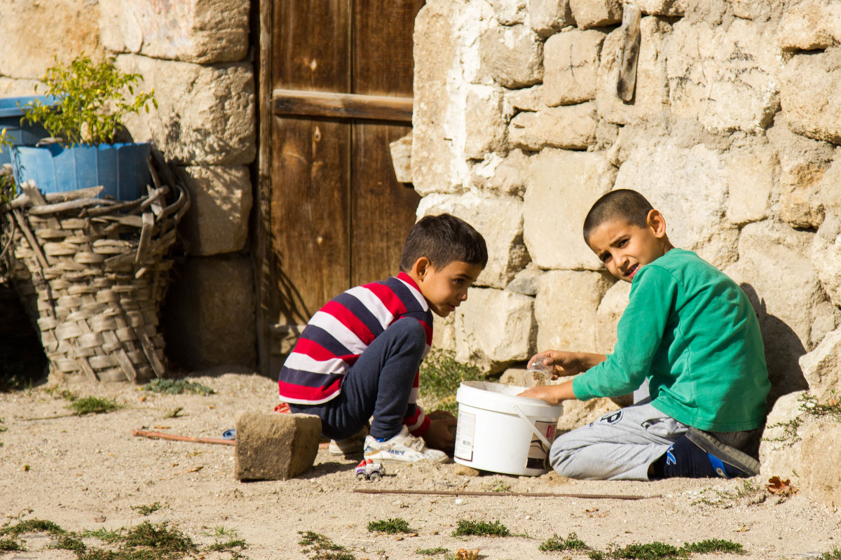 В своём мире - Roni Kushnareva