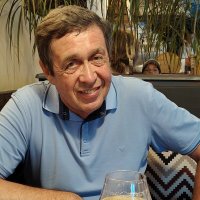 В кафе на отдыхе :: Евгений Васильев