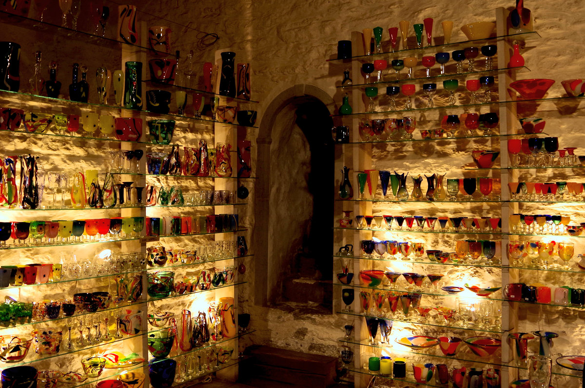 Стеклянный подвальчик - Наталья Осипова(Копраненкова)