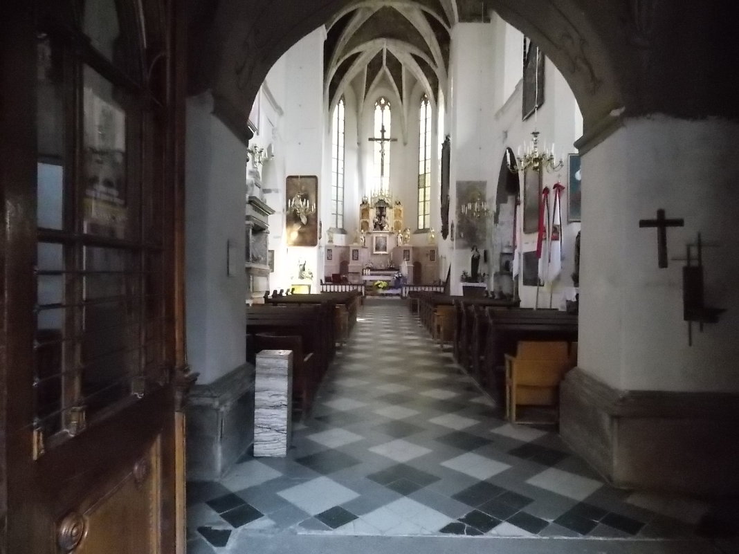 в костеле - надя кулинич