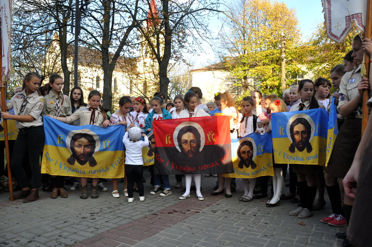 праздник в маленьком городке - Богдан Вовк