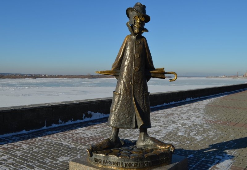 Памятник Чехову в Томске - Вера Андреева