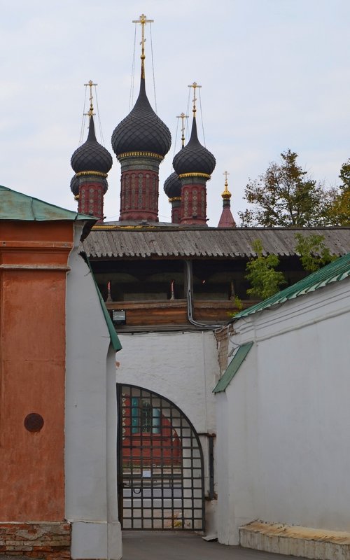 ЯРОСЛАВЛЬ, СПАСО-ПРЕОБРАЖЕНСКИЙ МОНАСТЫРЬ. - Виктор Осипчук